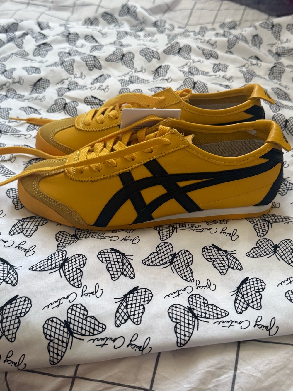 Onitsuka Tiger by Asics Yellow and Black Athletic Shoes Mexico 66 - Picture 2 of 5